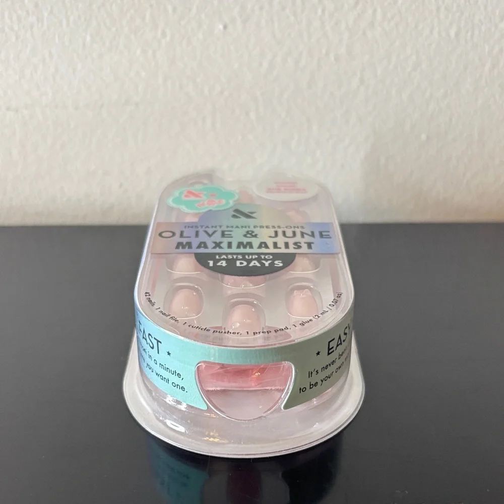 Olive &‎ June Maximalist Instant Mani Press-On Nails - Pink Bubble Pearlescent